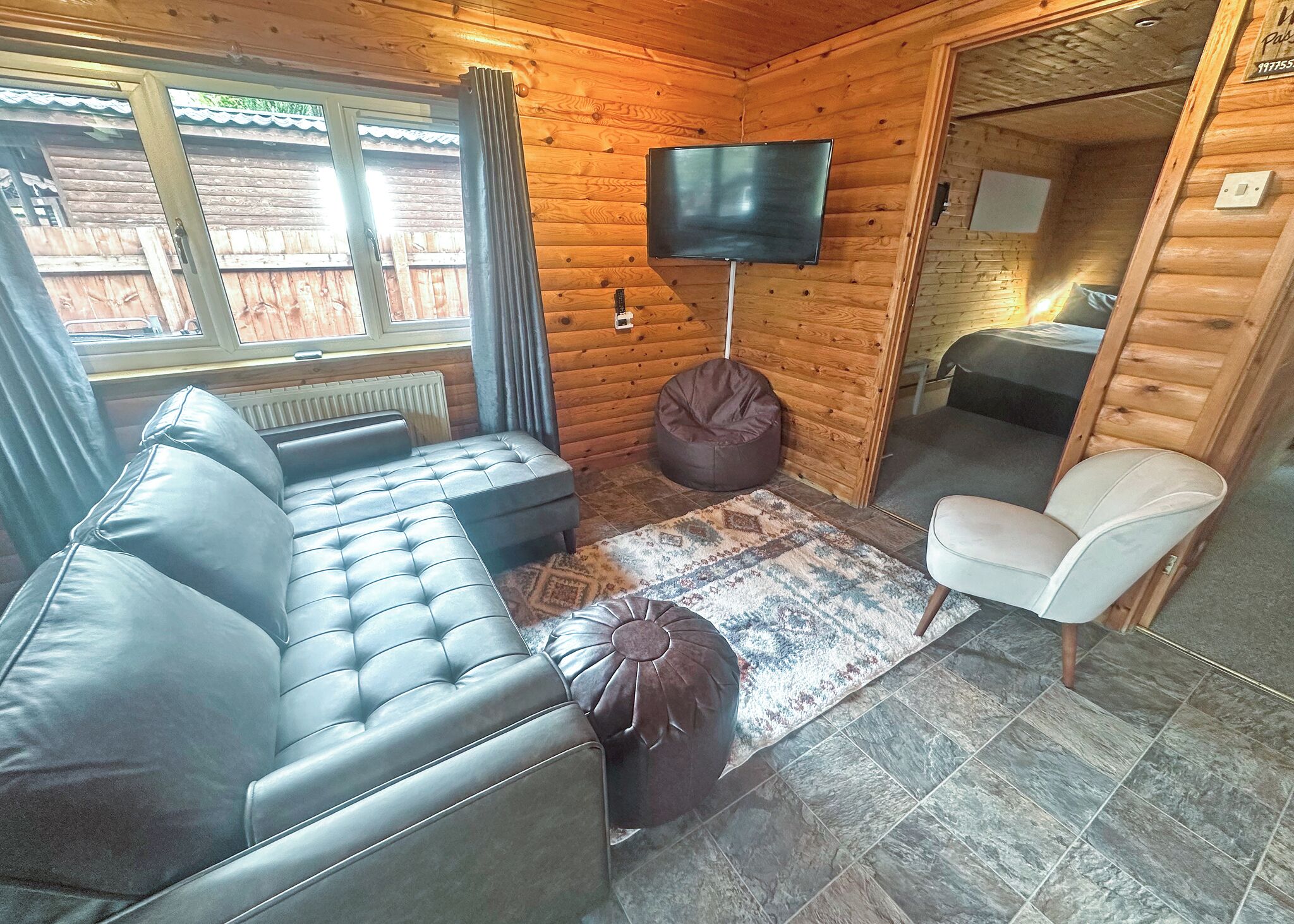 2 bedrooms