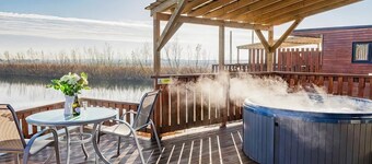 2 bedroom accommodation in Ely