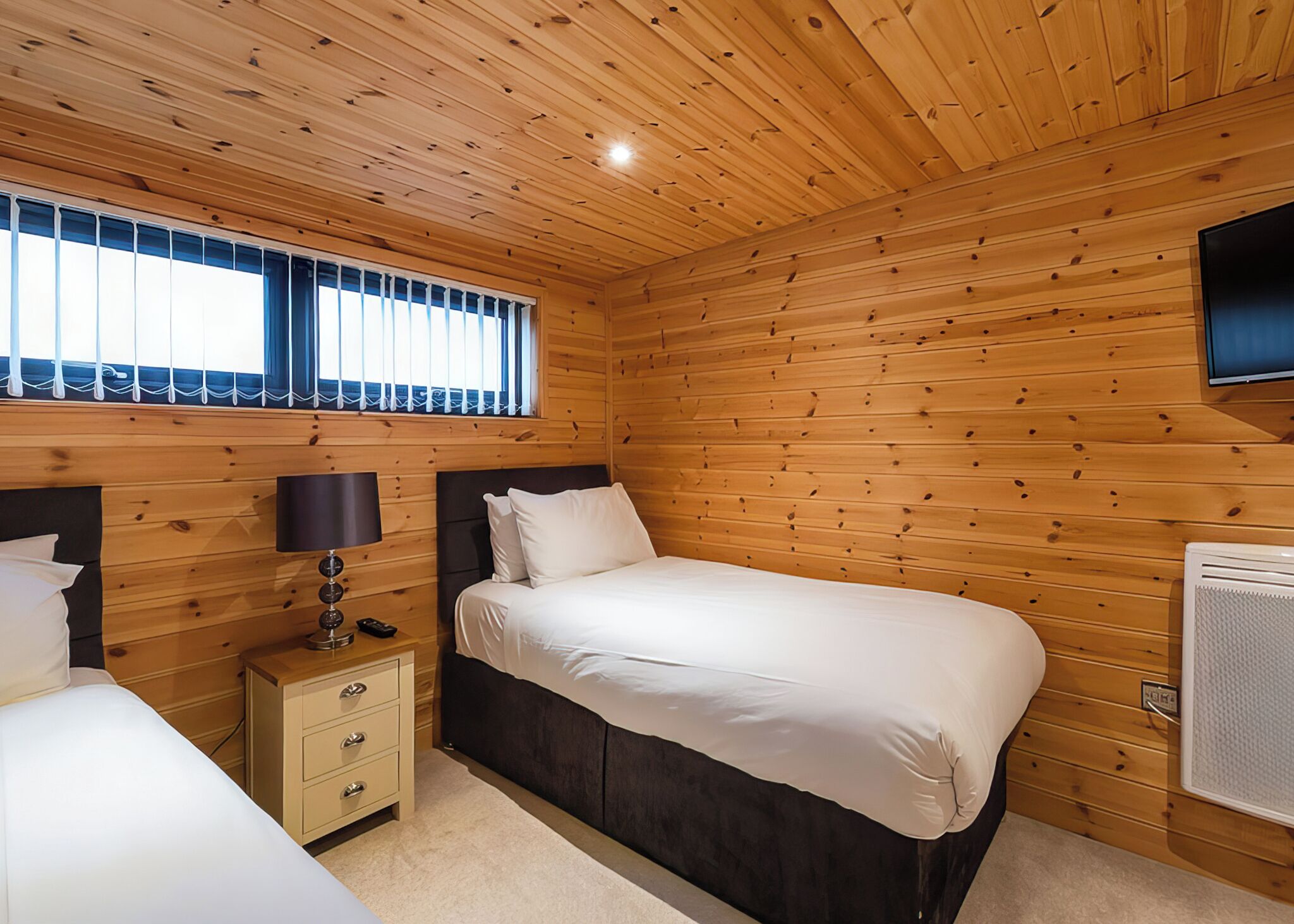 2 bedrooms