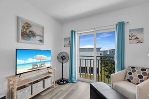 Smart TV, table tennis