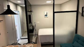 Comfort Studio | Blackout curtains, iron/ironing board, free WiFi