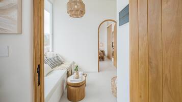 3 habitaciones y ropa de cama