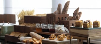 Wanda Moments Urumqi Railway Station