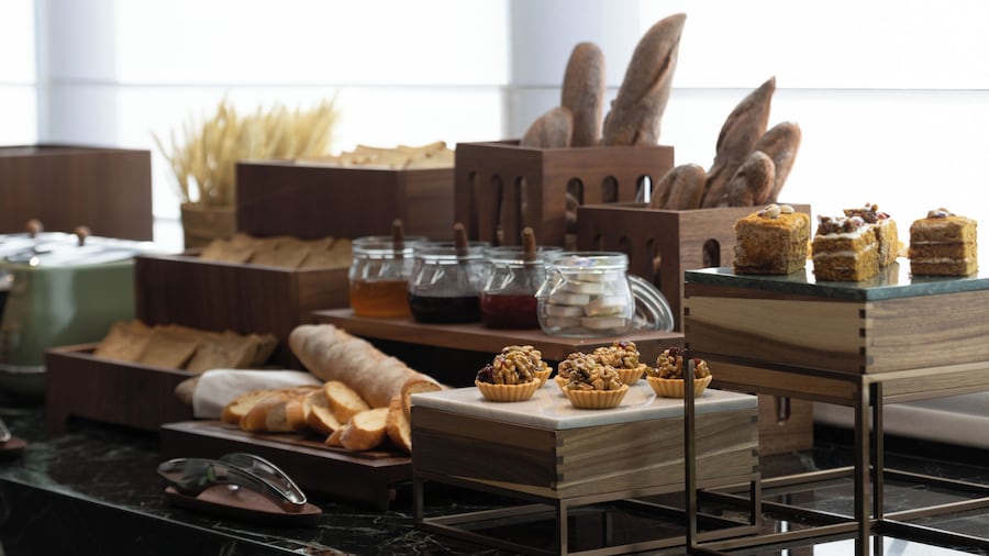 Wanda Moments Urumqi Railway Station