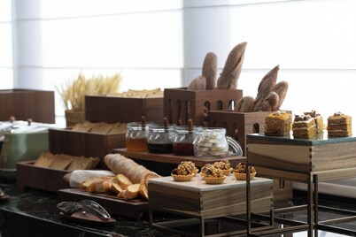 Wanda Moments Urumqi Railway Station