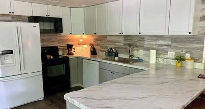 Cozy 2-bedroom Duplex Located at Loudonville Campground