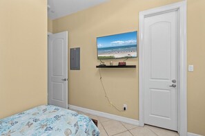 3 chambres, fer et planche à repasser, Wi-Fi gratuit, draps fournis