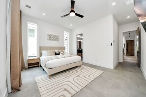 3 Schlafzimmer, Schreibtisch, Bügeleisen/Bügelbrett, kostenloses WLAN