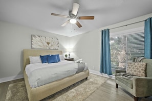 3 bedrooms, iron/ironing board, travel crib, free WiFi