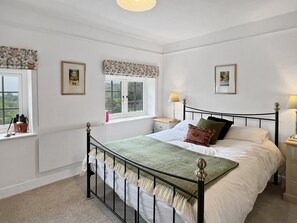 2 室のベッドルーム、WiFi、ベッドシーツ