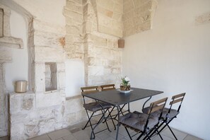 Outdoor dining - GuestHost - White Stone (Ostuni)