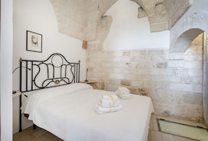 1 bedroom, iron/ironing board, WiFi, bed sheets - GuestHost - White Stone (Ostuni)