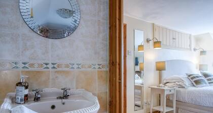 Bullcroft - 6 Bedroom House - Oxwich