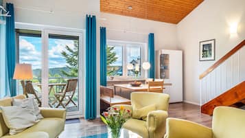 Fernseher, DVD-Player, Stereoanlage