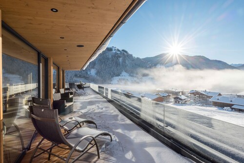 Ferienwohnung 'Mountain Suite Nr°303' mit Bergblick, Balkon und Wi-Fi
