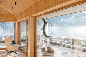 Interior - Holiday Apartment 'Mountain Suite Nr°303' with Mountain View, Balcony and Wi-Fi (Großarl)