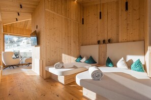 1 bedroom, free WiFi, bed sheets, wheelchair access - Holiday Apartment 'Mountain Suite Nr°102' with Mountain View, Balcony and Wi-Fi (Großarl)
