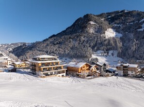 Exterior - Holiday Apartment 'Mountain Suite Nr°102' with Mountain View, Balcony and Wi-Fi (Großarl)