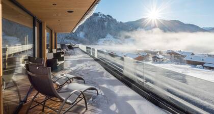 Ferienwohnung 'Mountain Suite Nr°204' mit Bergblick, Balkon und Wi-Fi