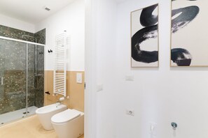 Een douche, een bidet