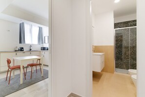 Fridge, microwave, dishwasher