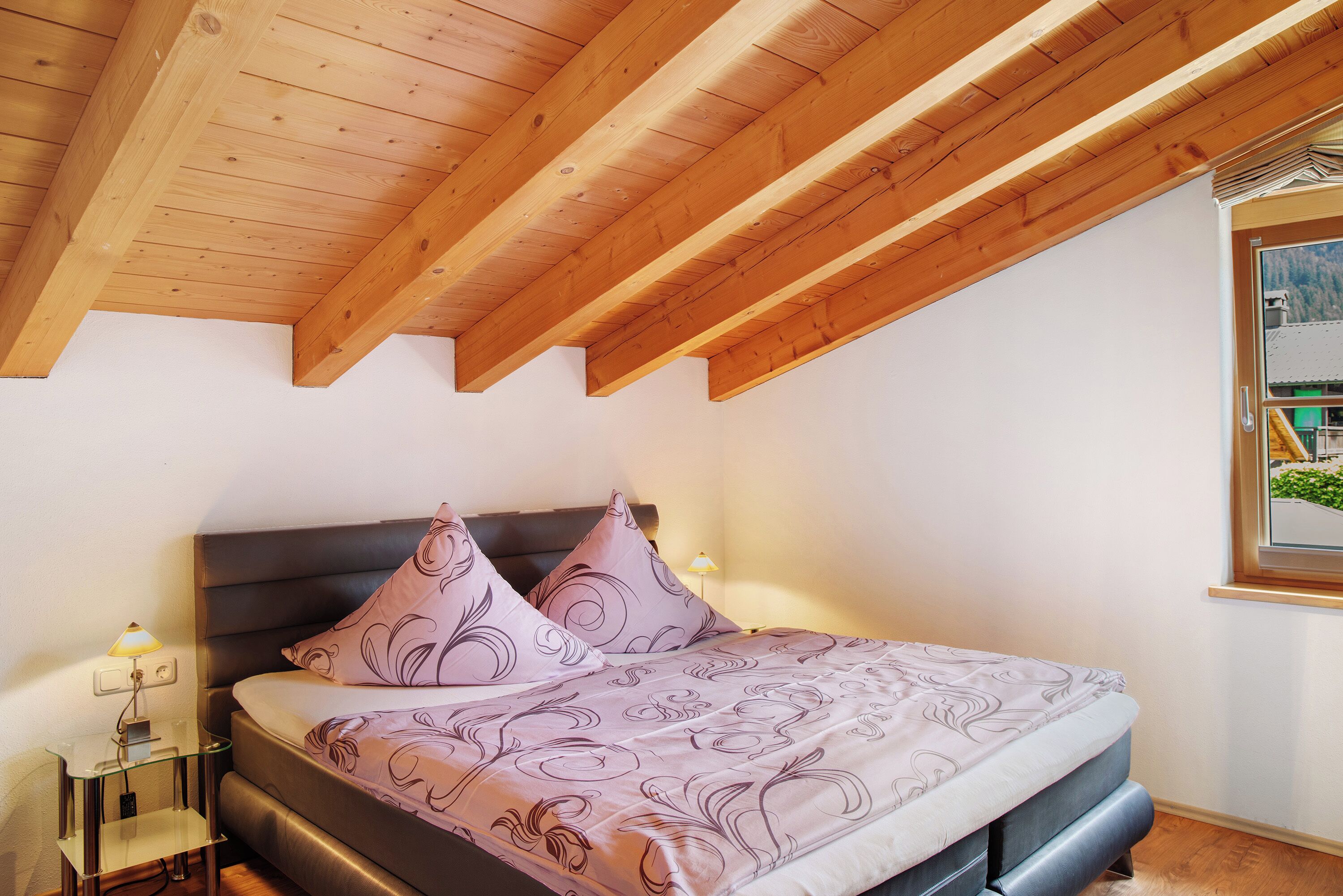 1 chambre, fer et planche à repasser, accès au Wi-Fi (inclus)