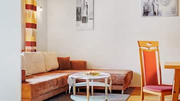 Fernseher, Stereoanlage