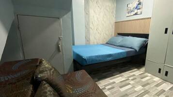 2 bedrooms, WiFi (free), bed sheets