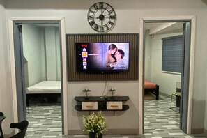 2 bedrooms, WiFi, bed sheets - 2BR at Amplayo Apartelle — Modern comfort, cozy vibes at an affordable price... (Cagayan de Oro City)