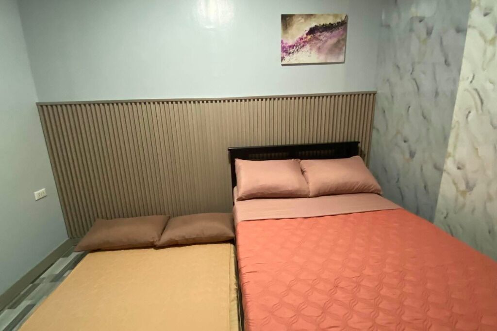 2 bedrooms, WiFi (free), bed sheets
