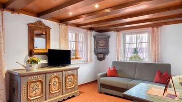 Fernseher, Tischtennisplatte