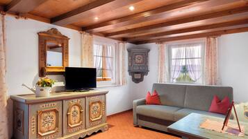 Fernseher, Tischtennisplatte