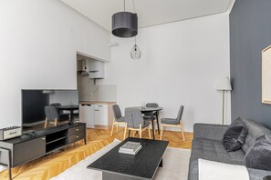 Tv, stereoanlæg