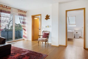 Interior - Holiday Apartment Mühlerain with Balcony (Heitersheim)