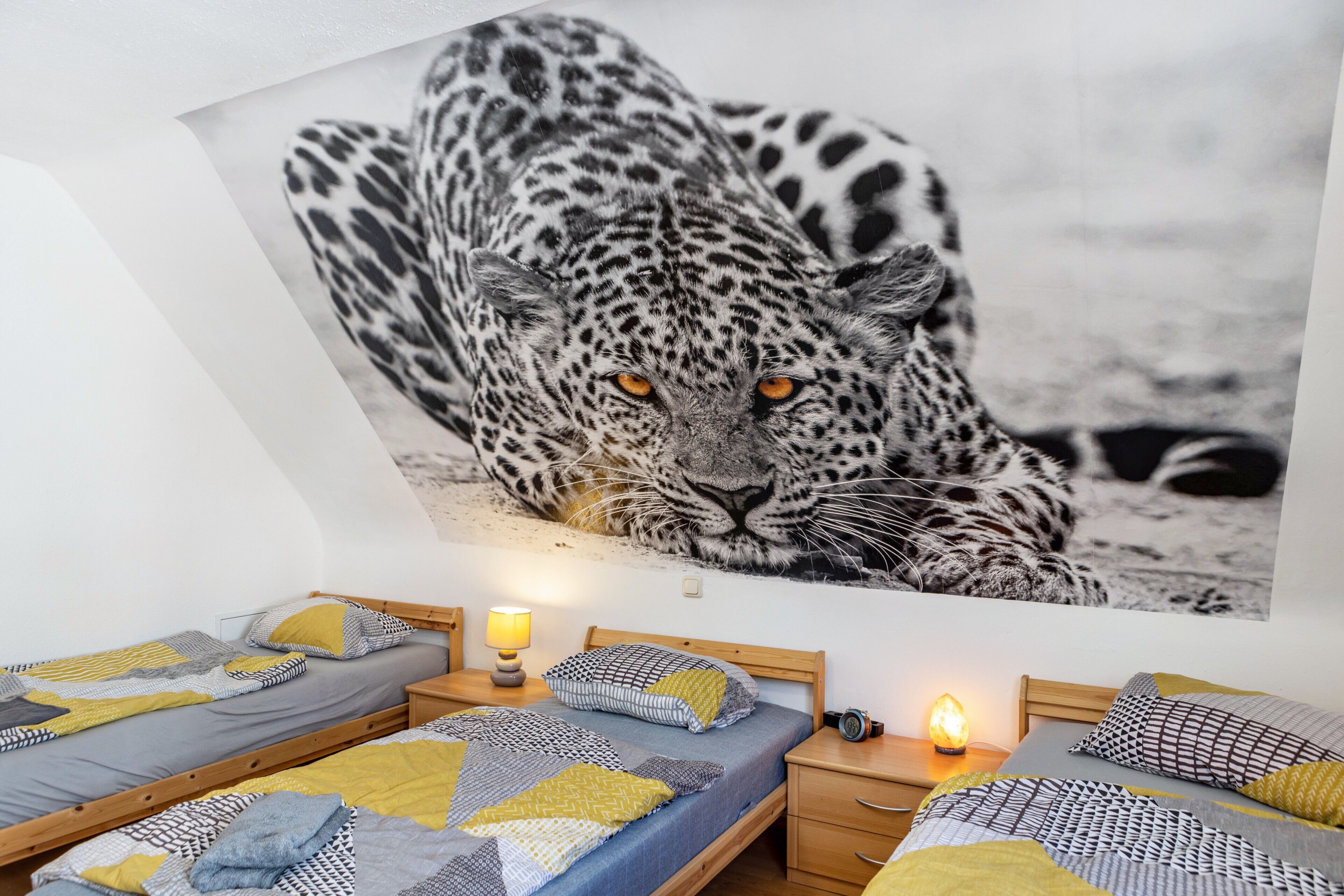 4 bedrooms, iron/ironing board, free WiFi, bed sheets