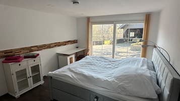 2 chambres, fer et planche Ă  repasser, Wi-Fi gratuit, draps fournis