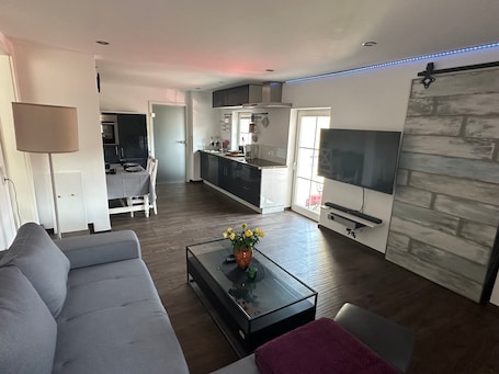 TV. Apartment 'Josef' with Mountain View, Private Terrace and Wi-Fi