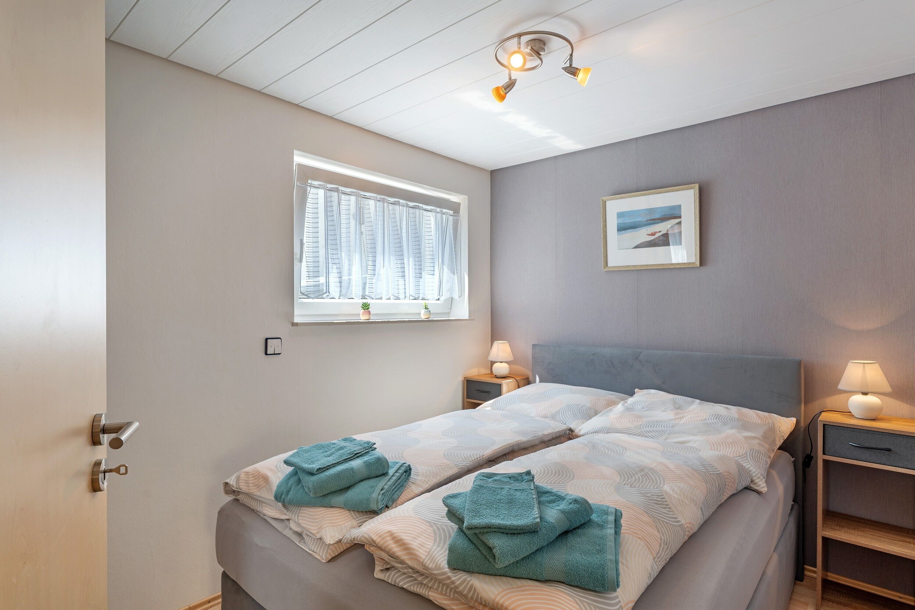 1 室のベッドルーム、WiFi (無料)、ベッドシーツ