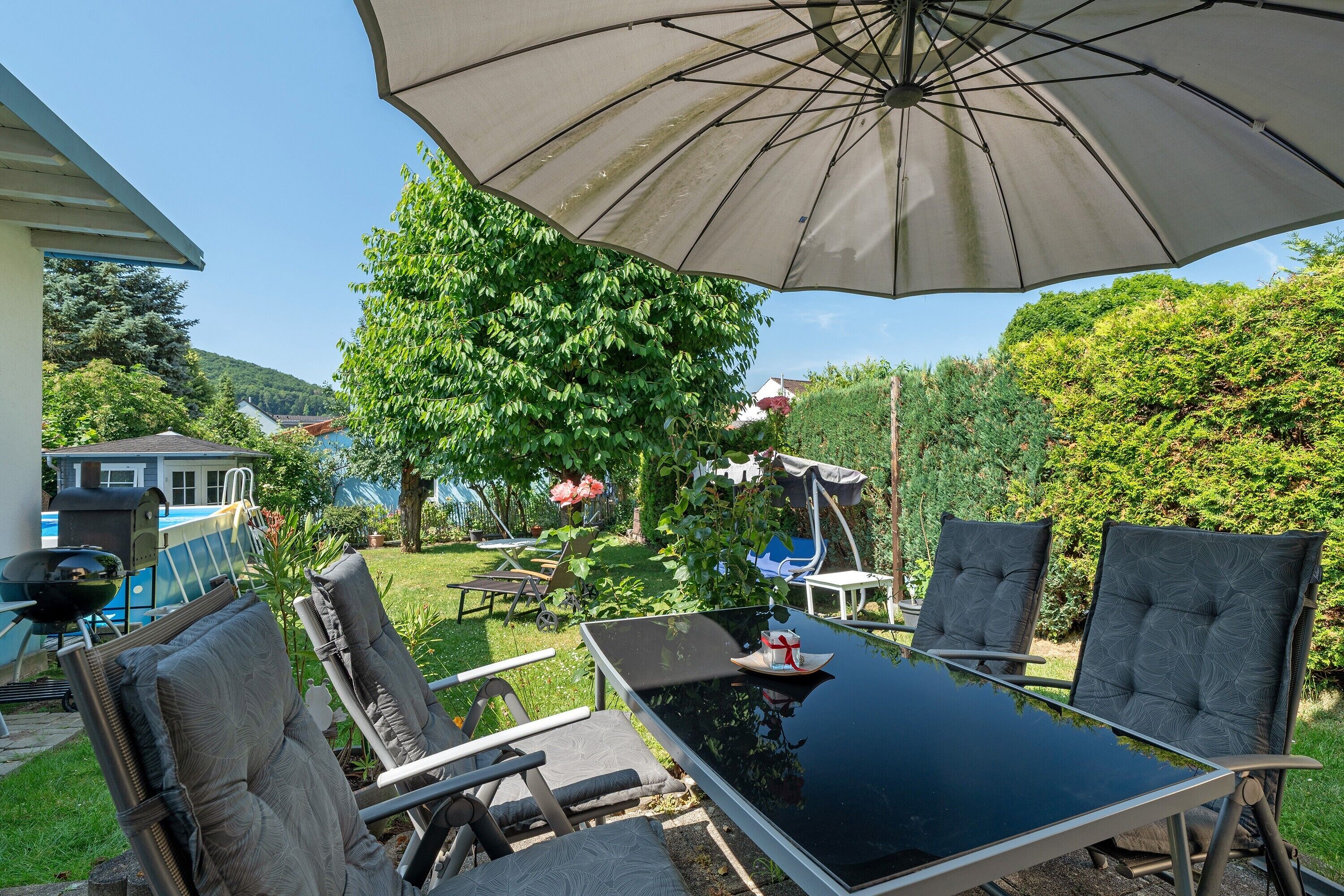 屋外ダイニングエリア