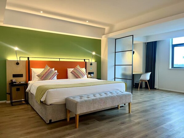 Habitación individual Confort, Aire acondicionado, vistas a la colina | Ropa de cama de alta calidad, caja fuerte, escritorio