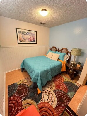 4 bedrooms, WiFi, bed sheets