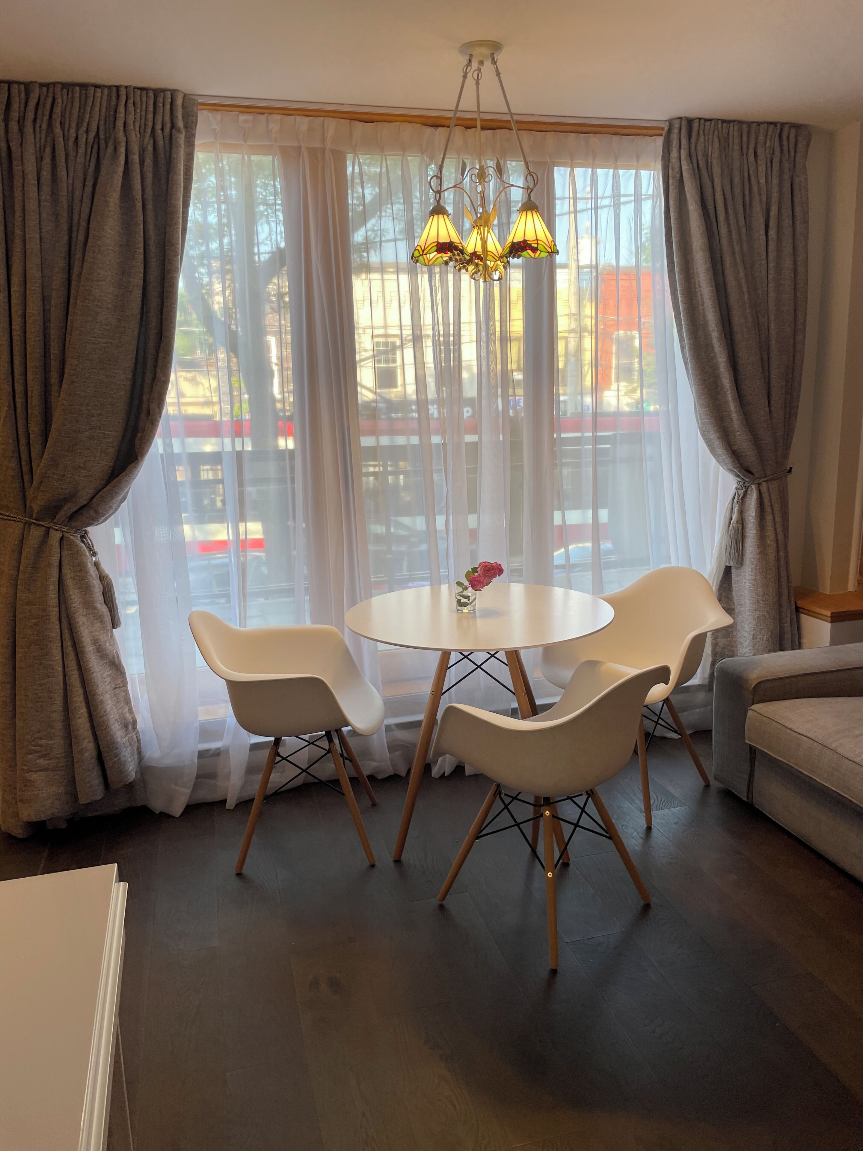 Deluxe Single Room | Living area