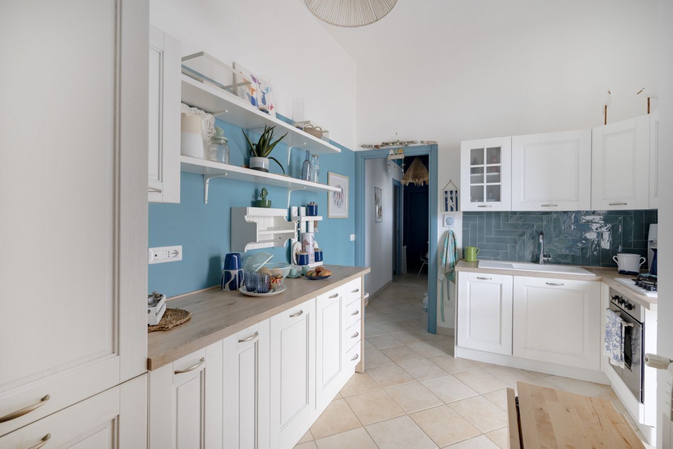 Oven, stovetop, dishwasher, toaster