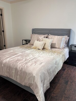 2 間睡房、熨斗/熨衫板、免費 Wi-Fi、床單