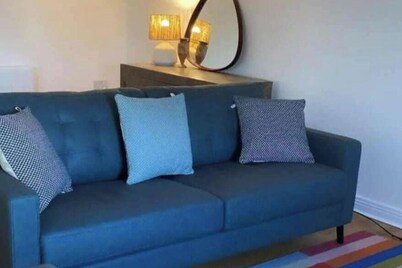 3Br Apartment - Sleeps 7 - Free Parking - Athy