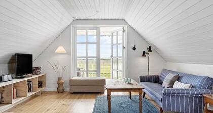 Gorgeous home in Vestervig with WiFi