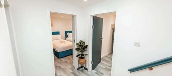 Sale 2-Bedroom Apt, Sleeps 5 with Free Parking