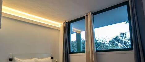 1 bedroom, travel cot, Internet, bed sheets