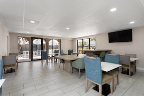 Breakfast area