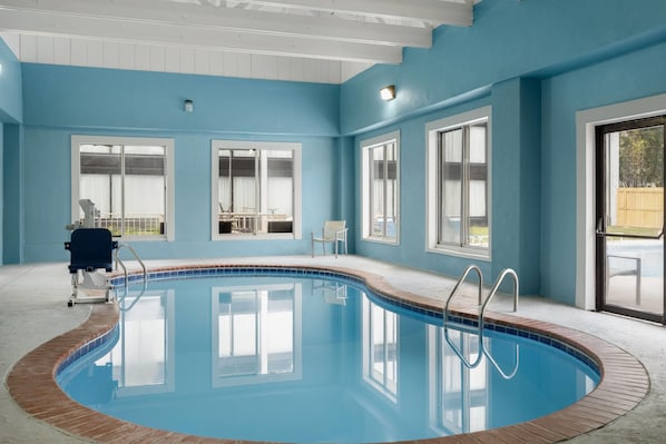 Indoor pool, outdoor pool